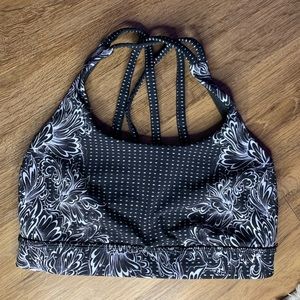 Lululemon Sports Bra Size 2